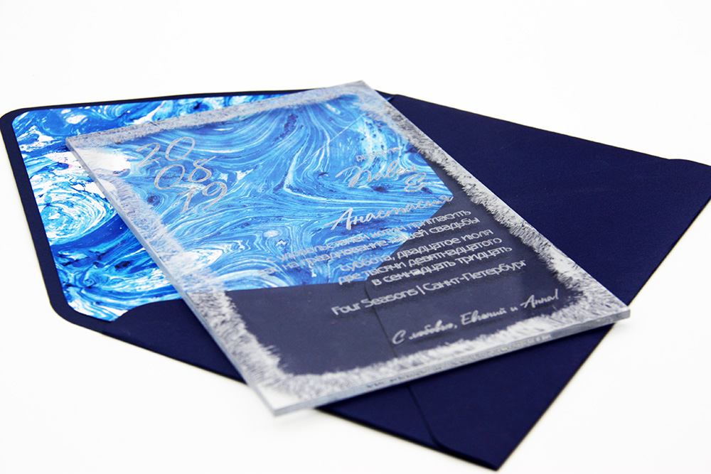 Прозрачные приглашения на свадьбу на стекле - Синий конверт