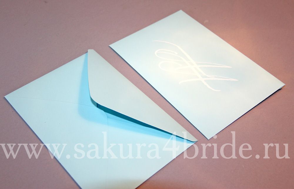 Изготовление индивидуальных конвертов на заказ - конверты с цветной вставкой и тиснением