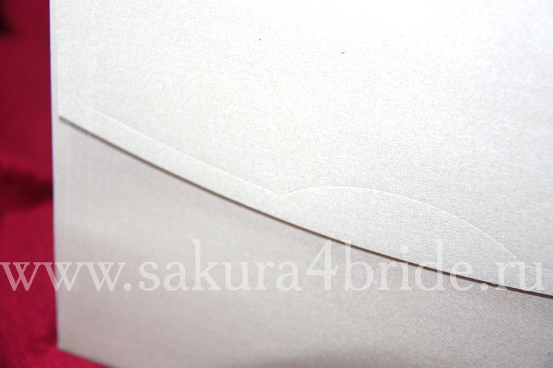 Конверты САКУРА - Конверт из перламутровой белой бумаги с округлым клапаном
