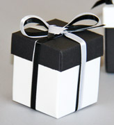 Подарочные коробочки на заказ - Черная-белая - 