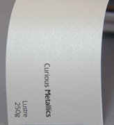 Дизайнерская Бумага для конвертов и свитков - Кириус Металлик люстр белый 120г/м2 - 